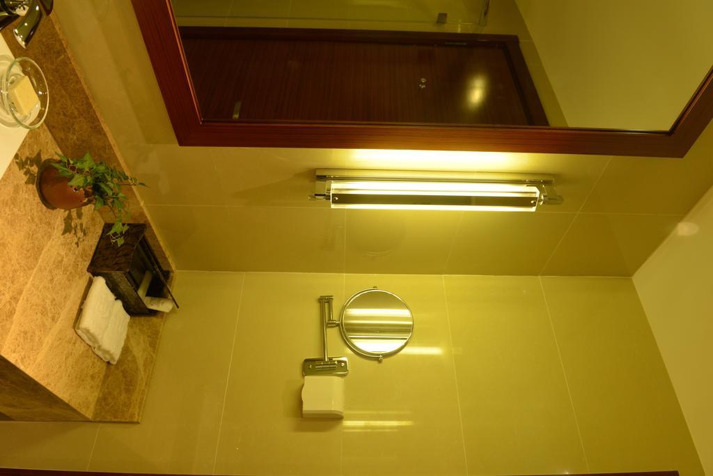 Yitel Ningbo Old Bund Hotel Bagian luar foto